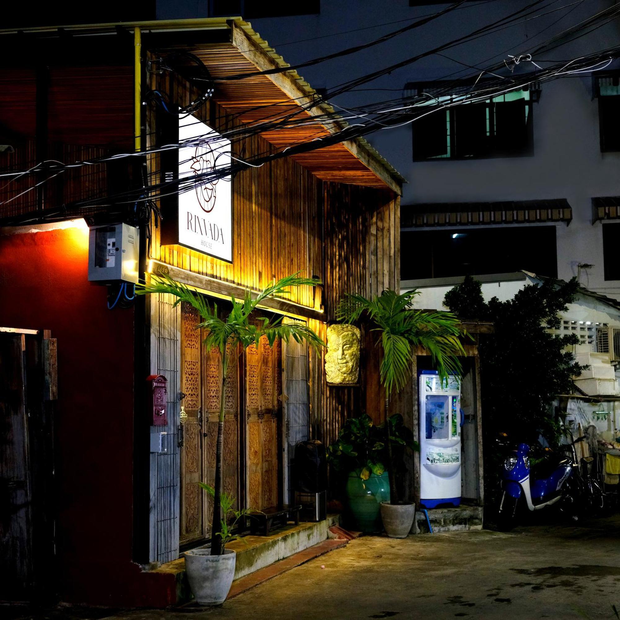 Rinvada House Villa Bangkok Bagian luar foto